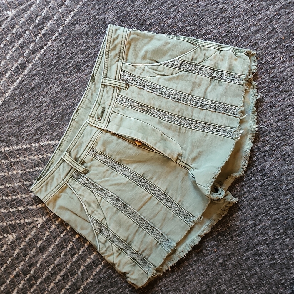 Free people army green cotton shorts 6 lace